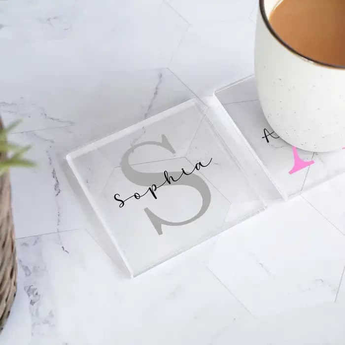 1 pièces gratuit personnalisé carré Transparent dessous de verre nom dessous de verre pour cadeau d'anniversaire ami sous-verres maison cadeaux de fête de mariage