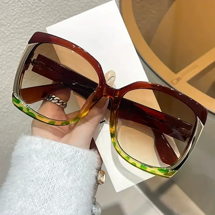 Lunettes de soleil carrées surdimensionnées pour femmes – Cadre PC antireflet et durable avec charnières métalliques – Parfaites pour la plage et les voyages