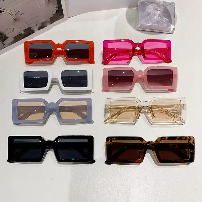 Lunettes de soleil rectangulaires à la mode pour femmes
