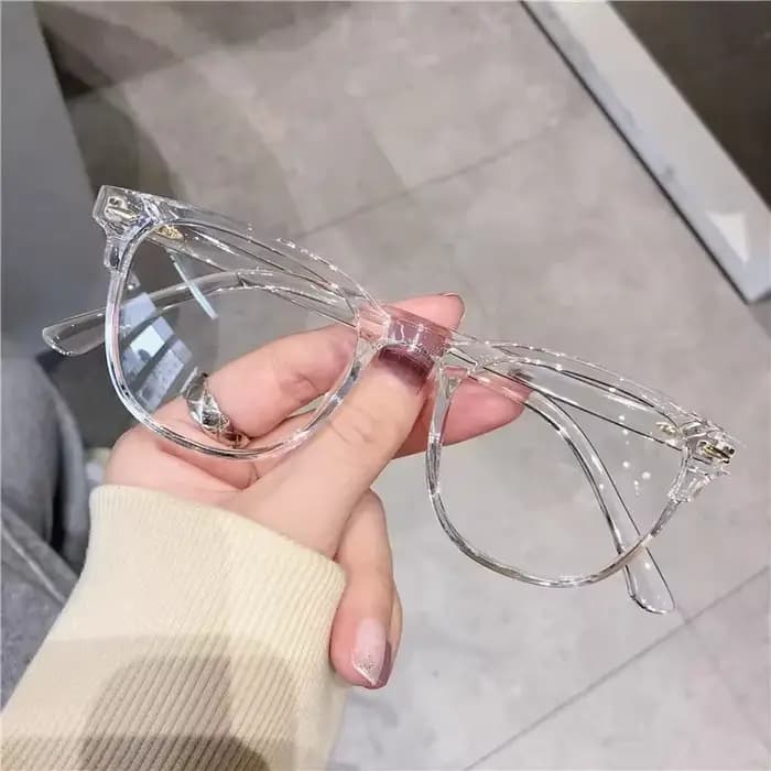 Lunettes à monture ronde à la mode avec verres transparents