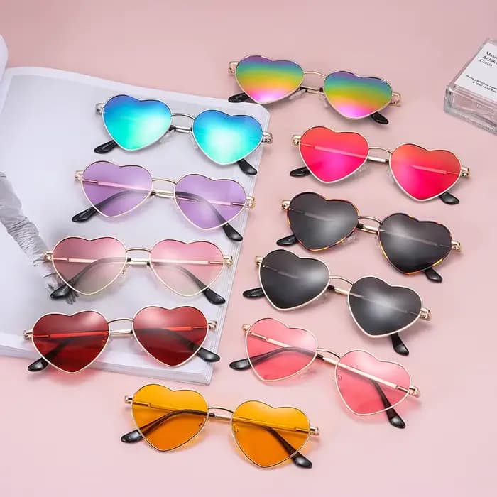 Lunettes de soleil rétro en forme de cœur pour femmes