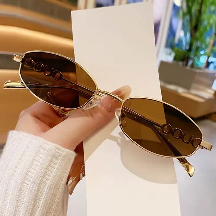 Lunettes de soleil de luxe en métal avec lettres