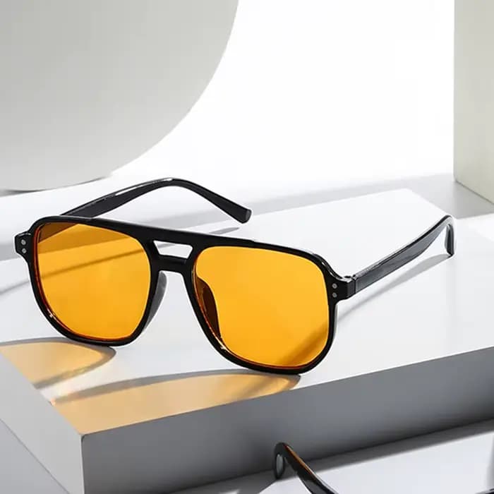 Lunettes de soleil rétro à double pont avec verres ambrés – Monture noire