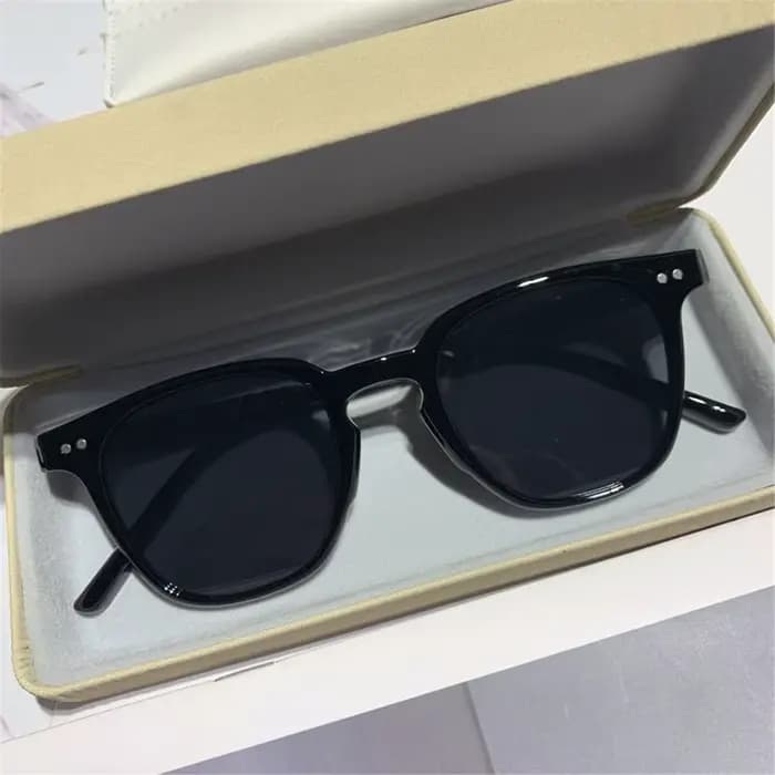Lunettes de soleil à monture carrée pour femmes