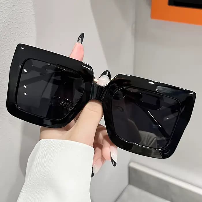 Lunettes de soleil carrées de luxe pour femmes