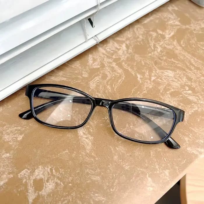 Lunettes rétro à monture carrée noire pour femmes