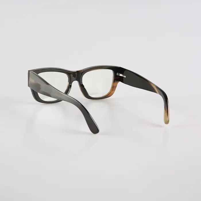 Lunettes de soleil carrées faites à la main en corne de buffle