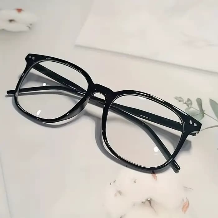 Lunettes à monture carrée minimaliste avec verres transparents