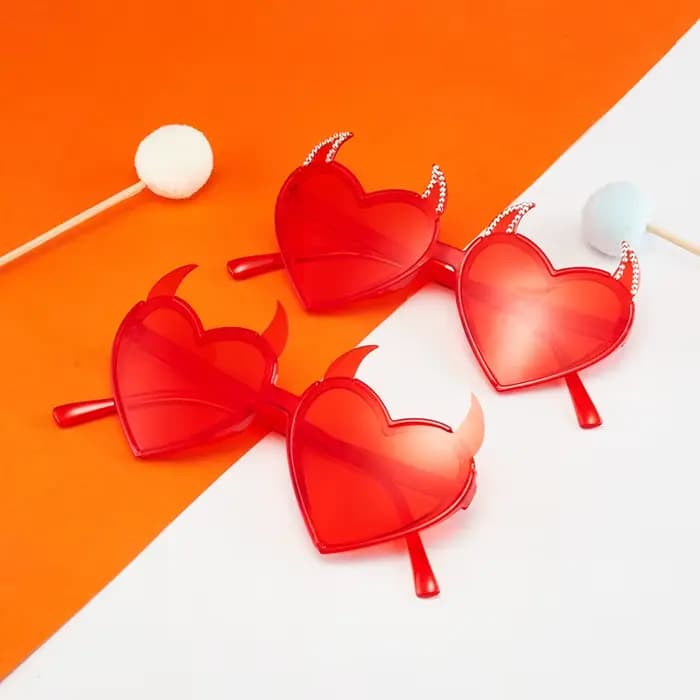 Lunettes de Soleil en Forme de Cornes de Démon