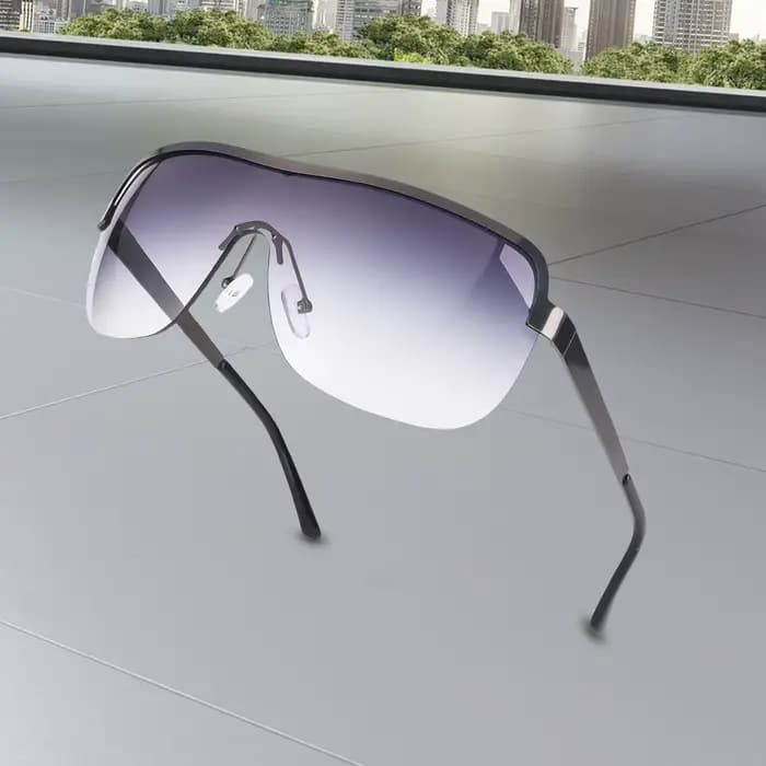 Lunettes de soleil surdimensionnées