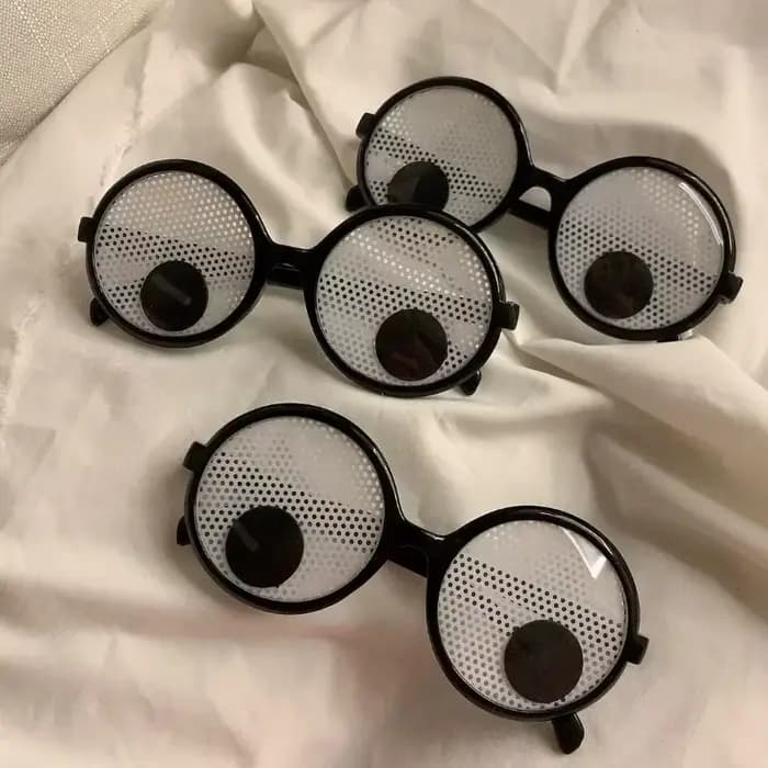 Lunettes de soleil amusantes et folles pour robe de soirée