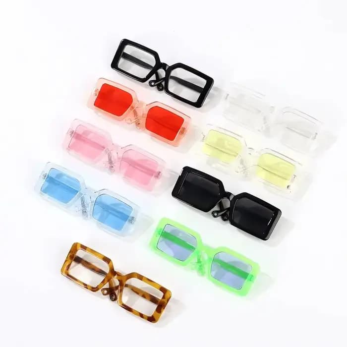 Lunettes de soleil de poupée miniatures de 9cm, carrées, en peluche, de dessin animé, en plastique, pour maison de jeu