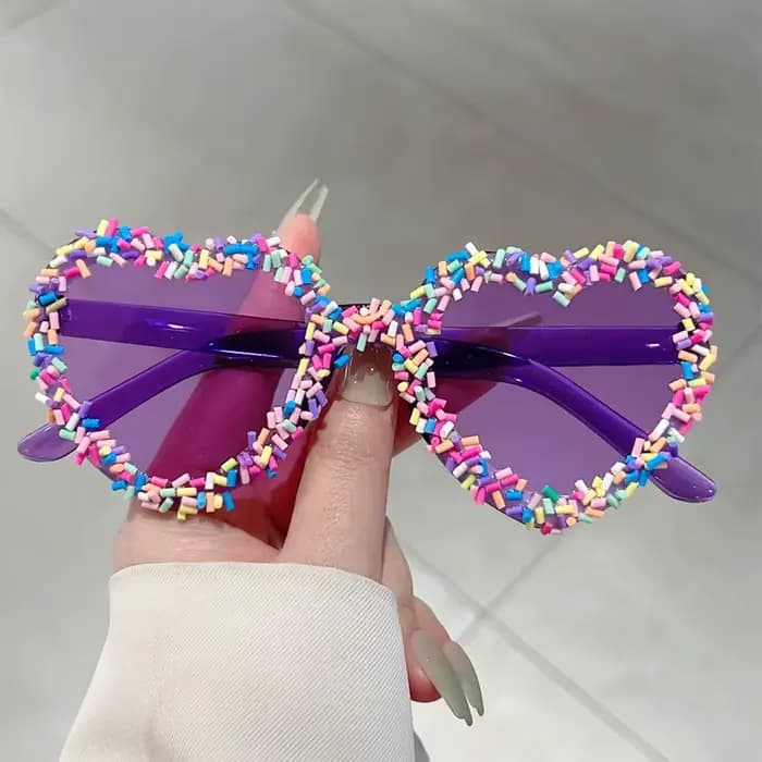 KAMMPT lunettes de soleil en forme de coeur avec Jimmies colorées femmes élégantes