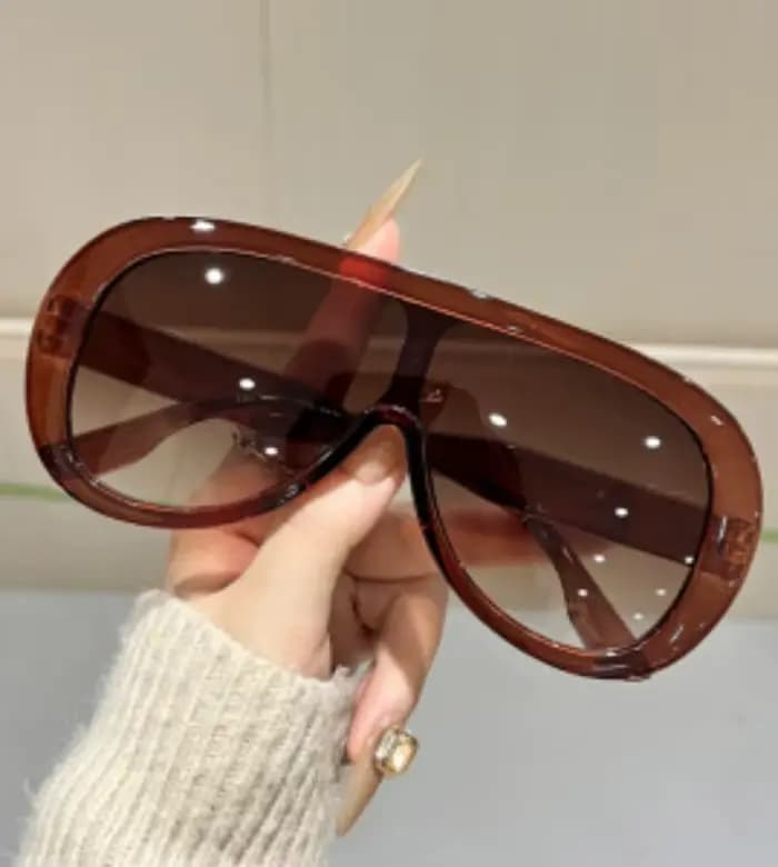 Lunettes de soleil intégrées à grande monture pour femmes