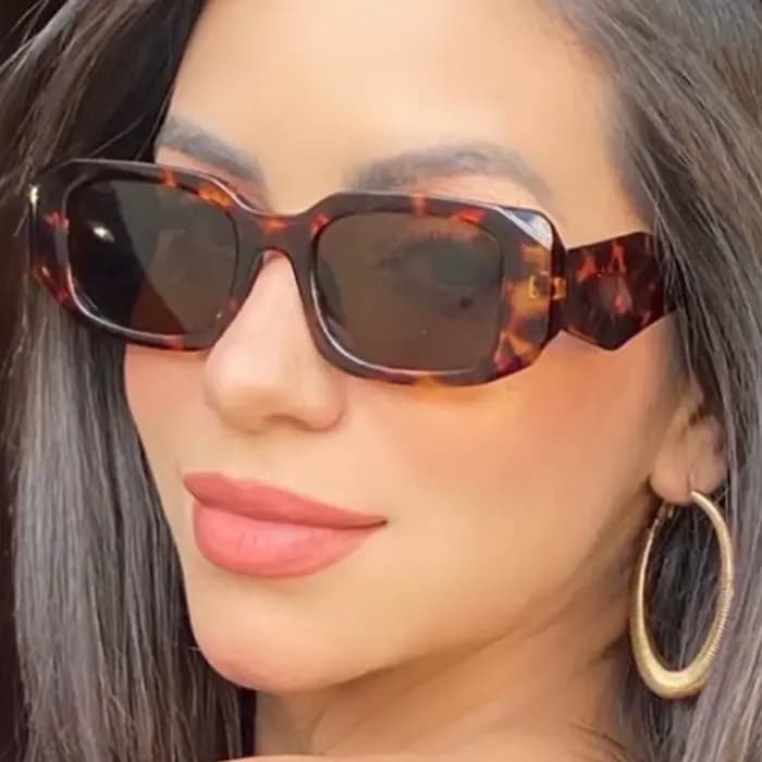 Lunettes de soleil classiques carrées blanches pour femmes