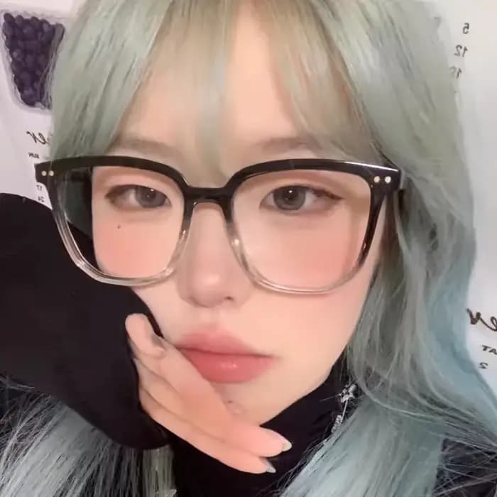 Nouvelles Lunettes d'Ordinateur Transparentes 2026 pour Femmes et Hommes – Monture Carrée Anti-Lumière Bleue