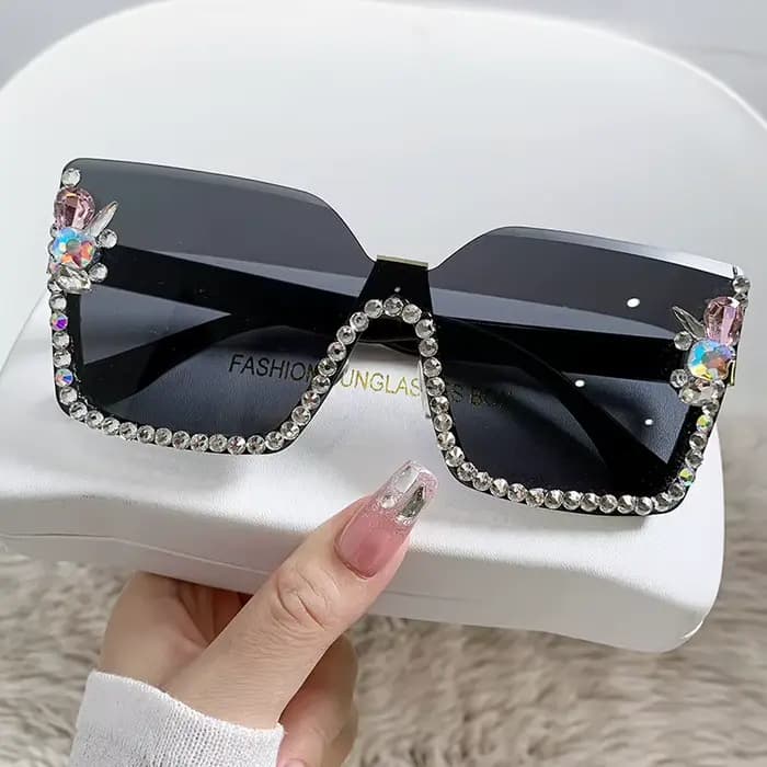 Grandes lunettes de soleil en diamant de forme carrée pour femmes