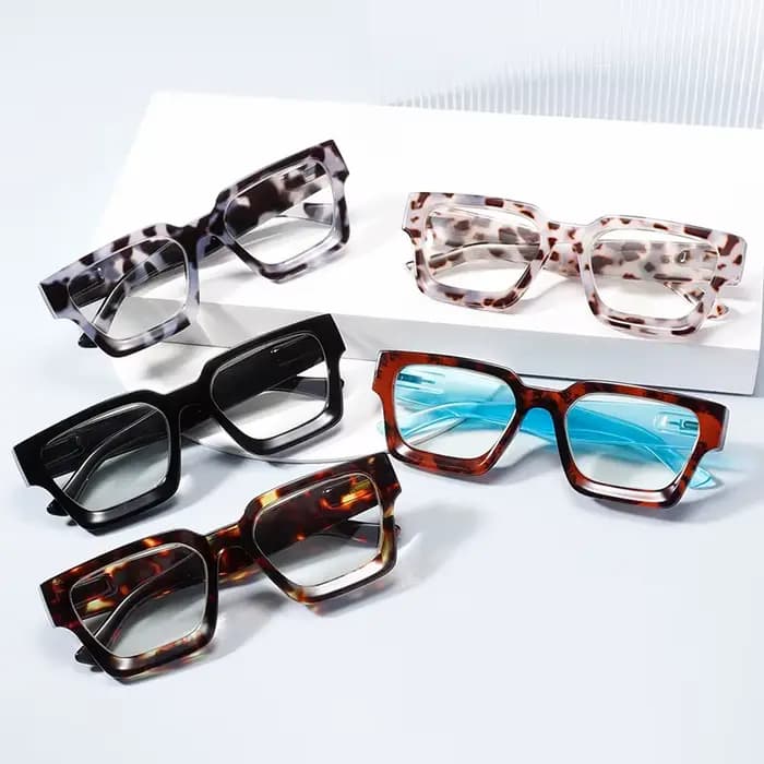 1 paire de lunettes de lecture élégantes et confortables