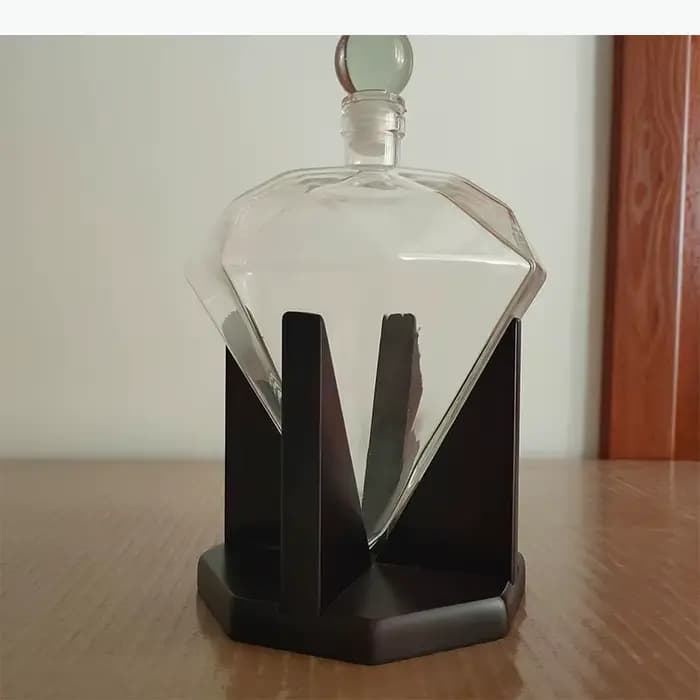 Bouteille en verre en forme de diamant avec base en bois, carafe en verre épaissi, flacon, carafe à liqueur, flacons à liqueur, bouteilles de whisky