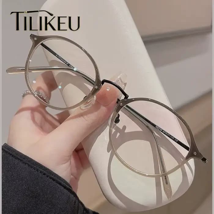 Nouvelle monture de lunettes coréenne en titane TR pour femmes