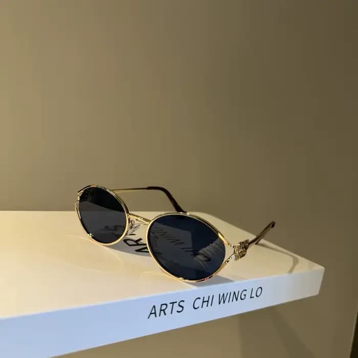 Nouvelle marque de mode lunettes de soleil ovales pour femmes rétro petit cadre femme homme métal