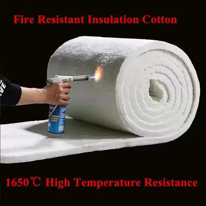 Coton ignifuge 1650 ℃ Coton réfractaire d'isolation de fibre de céramique d'aiguille de silicate d'aluminium pour le contenant du zirconium de chaudière