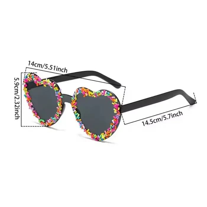 Lunettes de soleil colorées en forme de cœur