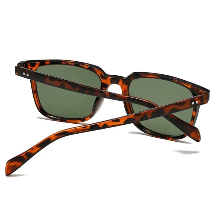 Petites lunettes de soleil à monture carrée
