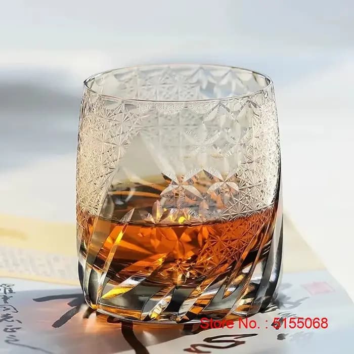 Vent, fleur, neige et lune thèmes romantiques Edo Kiriko vin verre coupé à la main ambre cristal tasse à whisky travail d'art Brandy renifleur