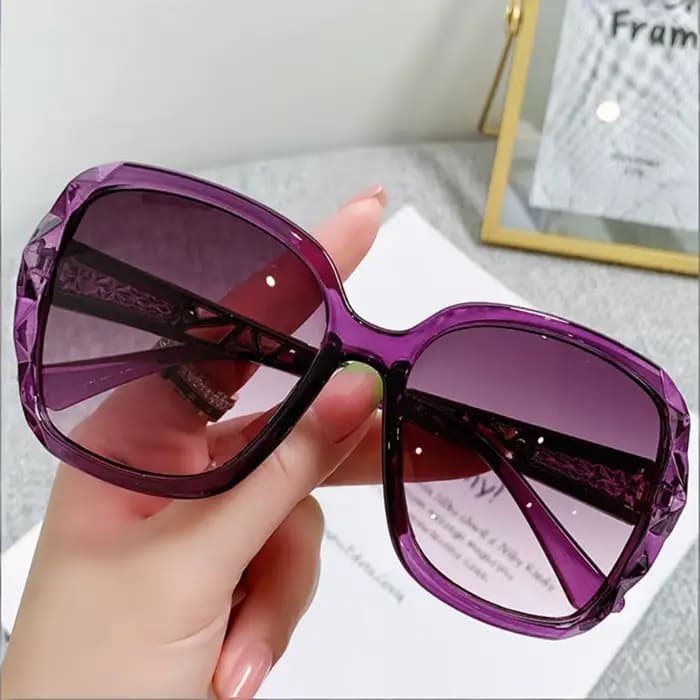 Lunettes de soleil tendance pour défilés de mode