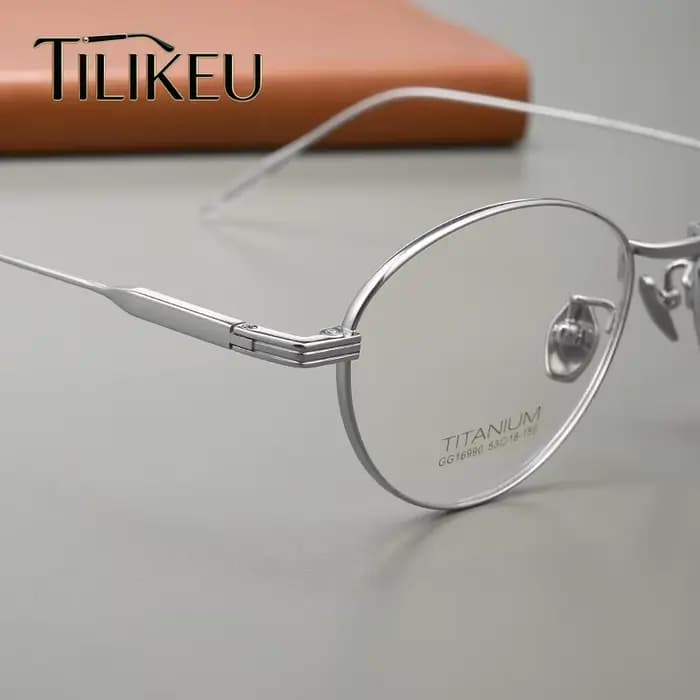 Montures de lunettes coréennes œil-de-chat en titane pour femmes