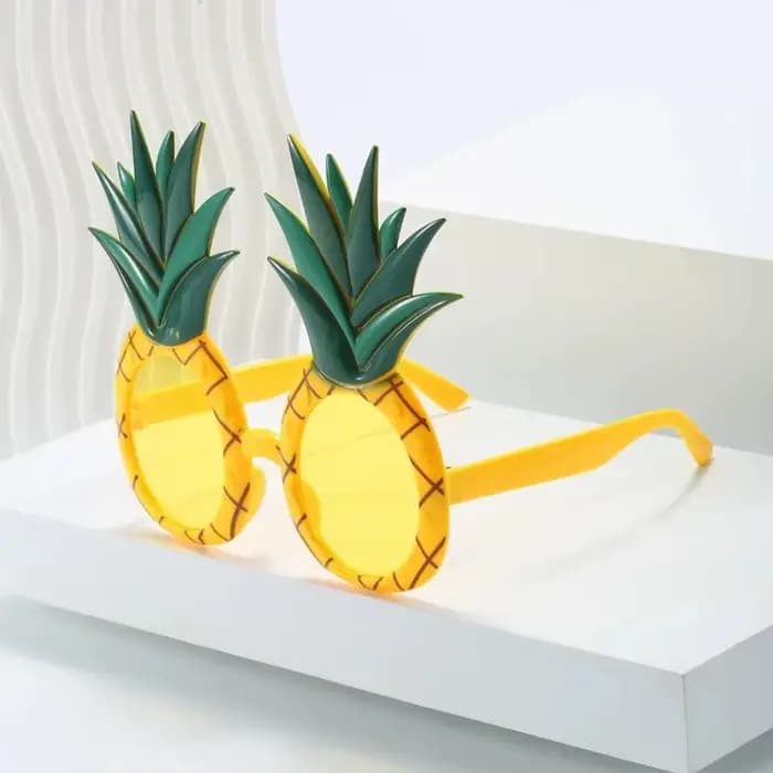 Lunettes de soleil tendance en forme d'ananas