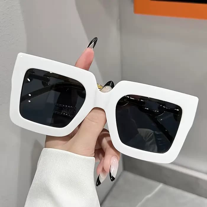 Lunettes de soleil carrées de luxe pour femmes