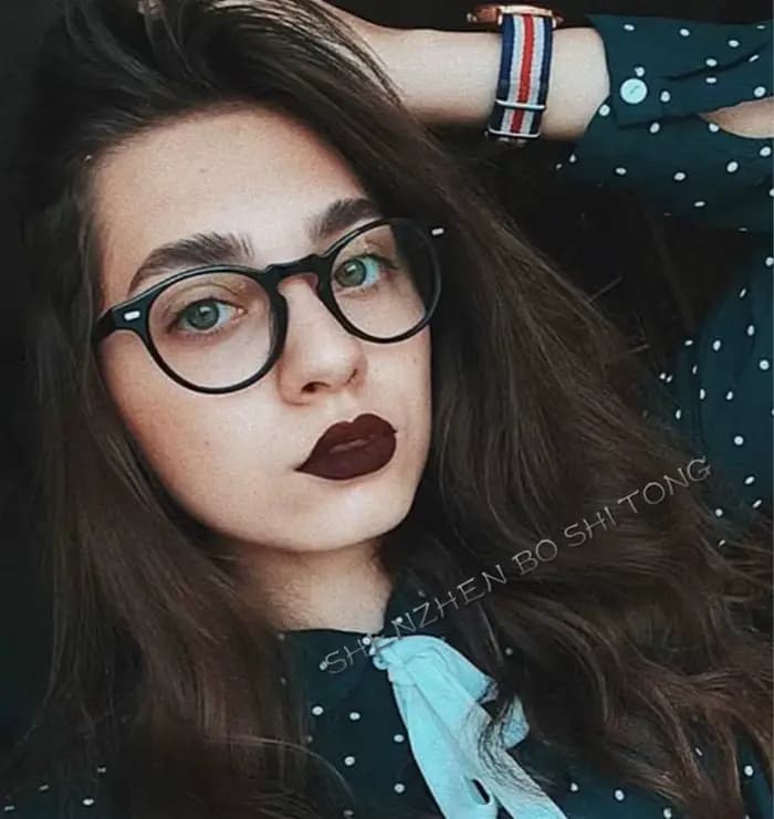 Monture de lunettes tendance 2024 pour femmes et hommes
