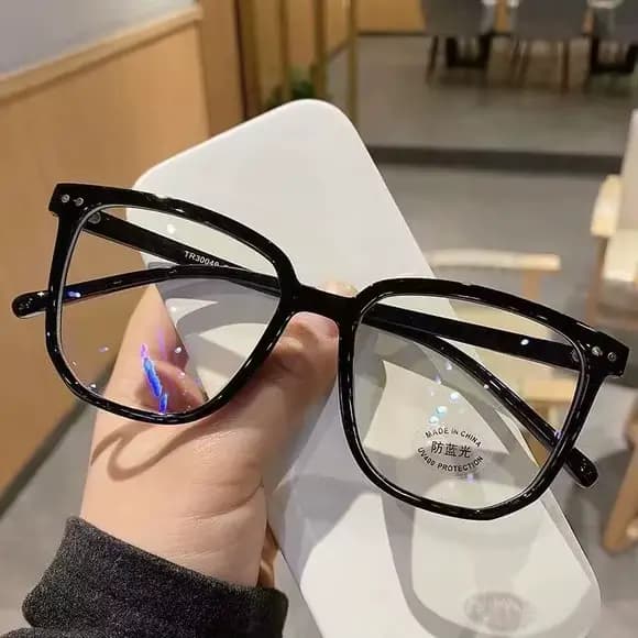 Lunettes anti-lumière bleue à grande monture noire tendance