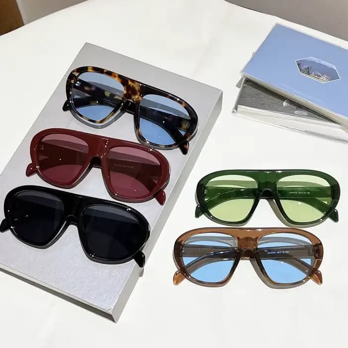 Lunettes de soleil ovales vintage dégradées rouge-bleu pour femmes