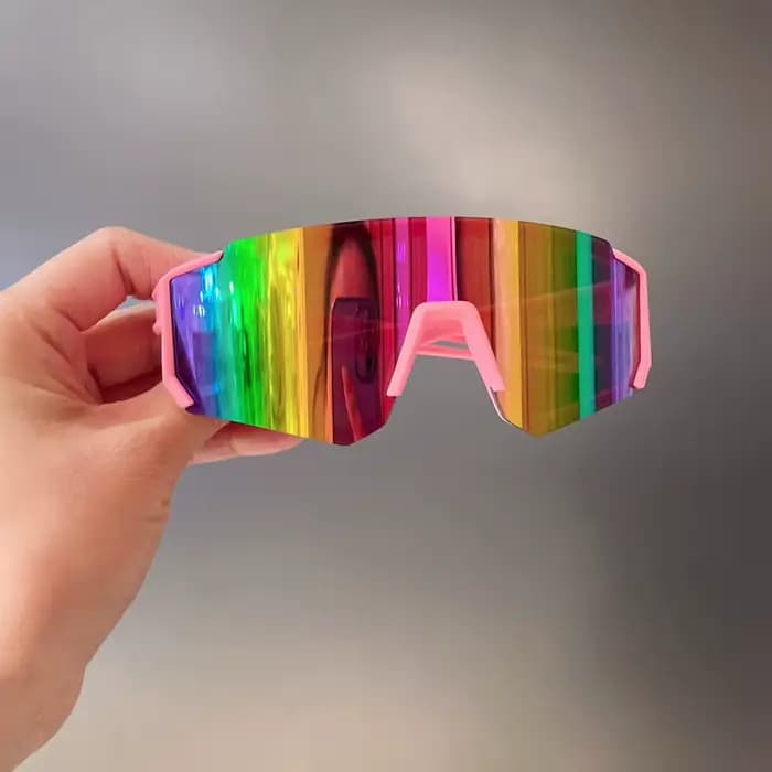 Beaux lunettes de soleil pour garçon