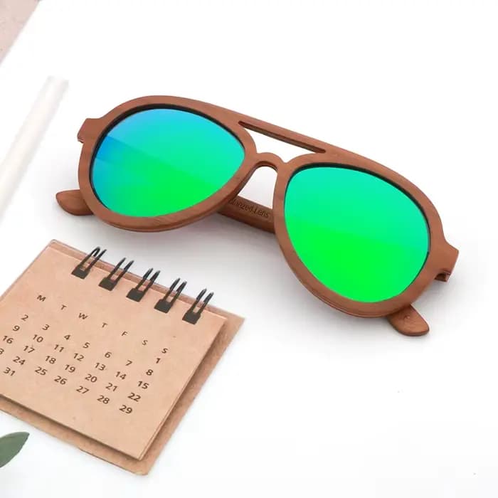 Lunettes de soleil en bois polarisées faites à la main pour hommes