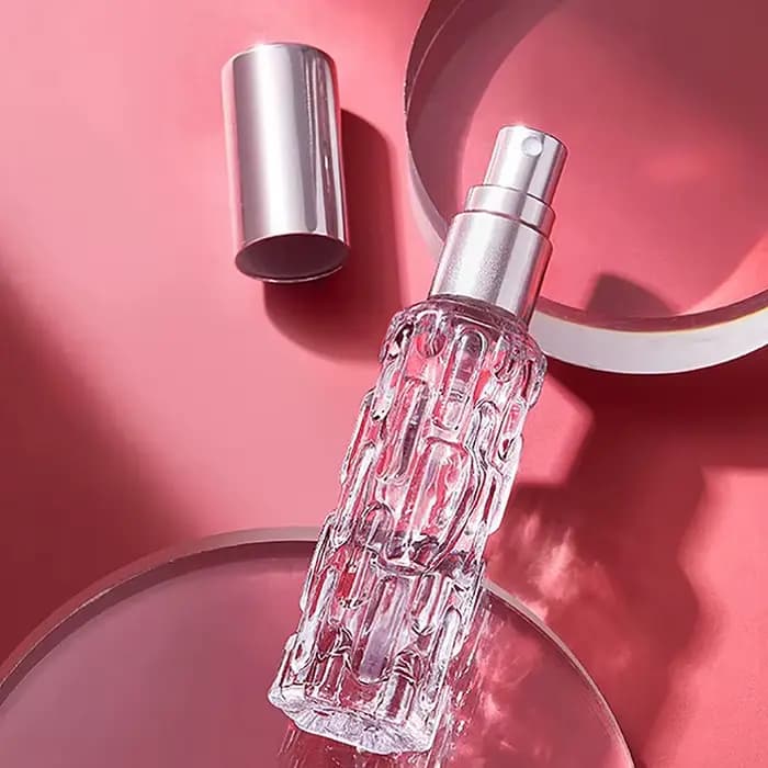 Bouteille de parfum 30ML, récipient Portable haut de gamme de grande capacité, bouteille vide en verre à pression Fine, bouteille rechargeable en Spray Premium