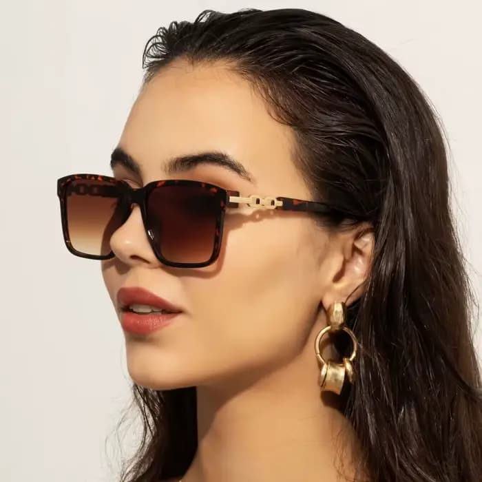 Mode femmes lunettes de soleil Style carré