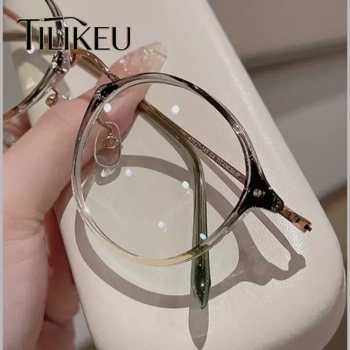Nouvelle monture de lunettes coréenne en titane TR pour femmes