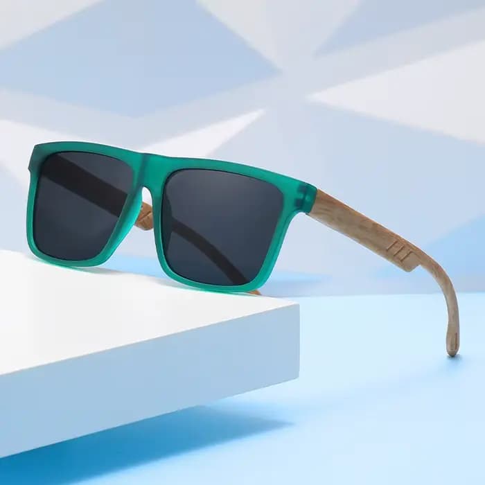 Lunettes de soleil rétro en noyer