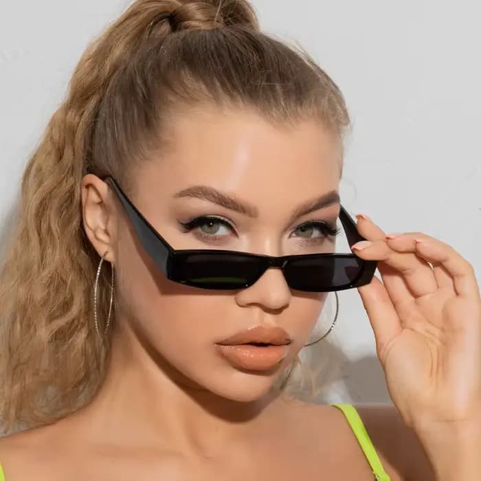 Lunettes de soleil rétro rectangulaires à monture étroite pour femmes