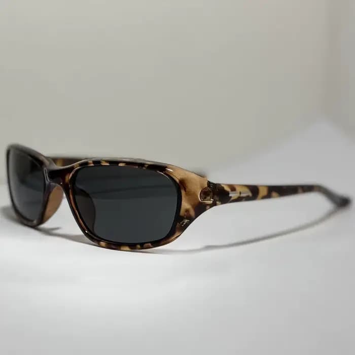 Lunettes de soleil œil-de-chat 2026 à monture fine pour femmes et hommes