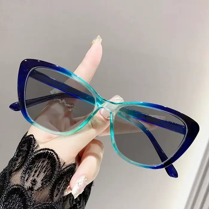 Dames mode loin vue lunettes de soleil nouvelle marque de luxe oeil de chat lecture