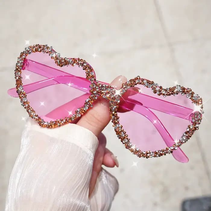 Lunettes de soleil en forme de cœur pour femmes