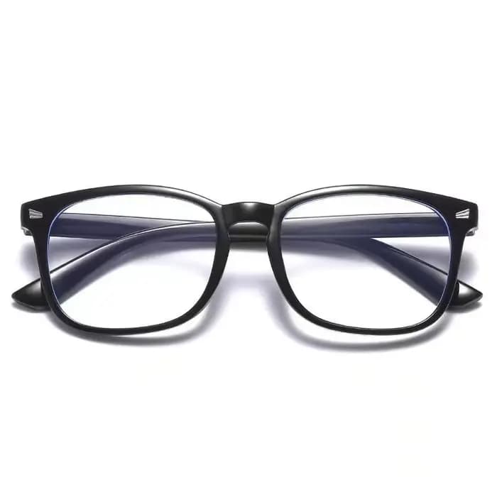 Une paire de lunettes à la mode pour femmes, adaptées aux vacances quotidiennes, vêtements et accessoires de vacances