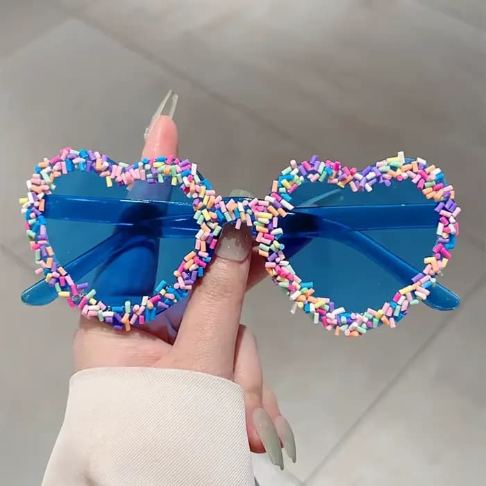 KAMMPT lunettes de soleil en forme de coeur avec Jimmies colorées femmes élégantes