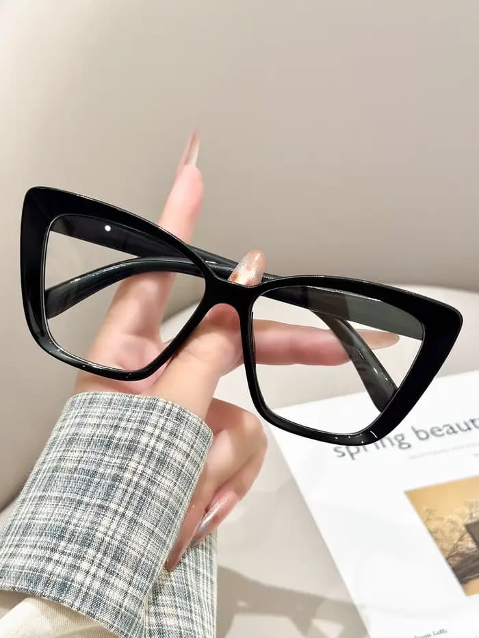 1 paire de lunettes œil-de-chat noires à la mode