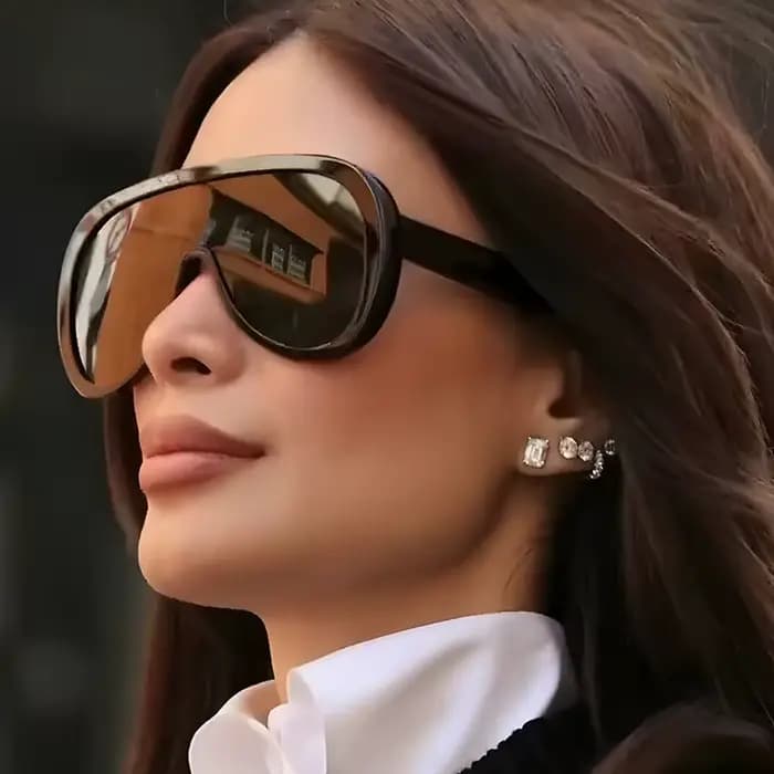 Lunettes de soleil intégrées à grande monture pour femmes